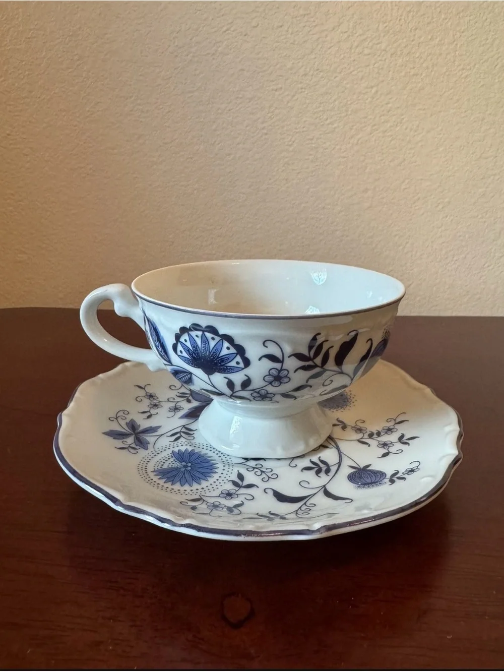 Vintage Blue Sone “Blue Onion” Porcelain Dinnerware Set